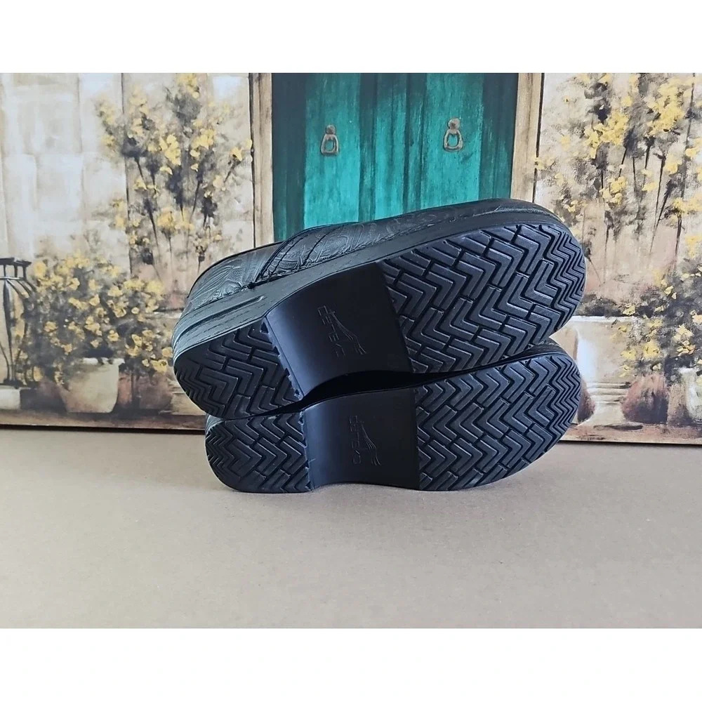 Dansko Clogs Women 41/10 5 Shoes Black Patent Leather Floral Professional Nurse